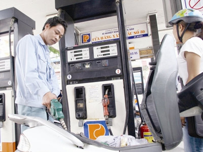 DN đồng loạt đề nghị tăng giá xăng dầu - 1