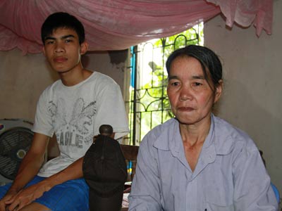 Chàng thủ khoa "xoáy" long nhãn thuê - 2