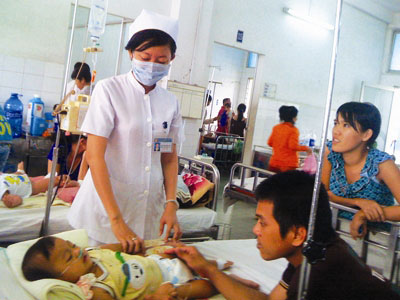 Dịch bệnh bùng phát trước ngày tựu trường - 1