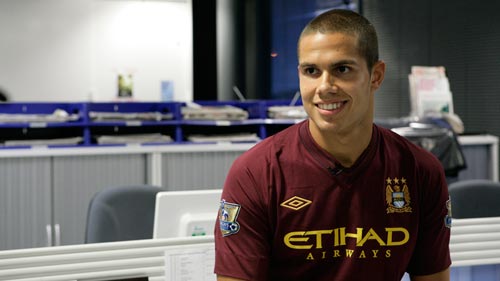 Man City mua Rodwell: Vụ áp phe thần tốc - 2