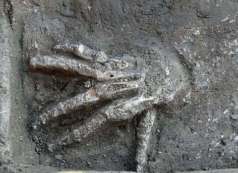 Phát hiện 16 bàn tay gần 3.600 tuổi ở Ai Cập - 1