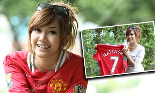 Fan nữ đẹp như thiên thần của MU - 2