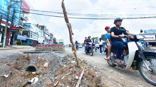 Đường làm chưa xong đã tính tăng phí - 2