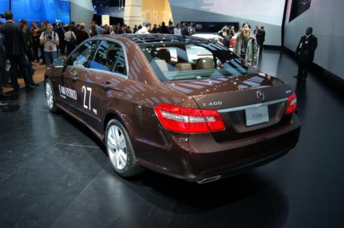 Mercedes E400 Hybrid: Thách thức đối thủ - 3