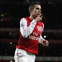 Bóng đá - Arsenal bán Persie: Vì sao là MU?