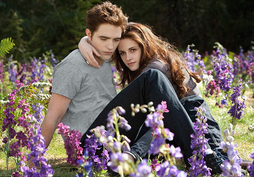 Robert Pattinson lại tình tứ bên Kristen - 1