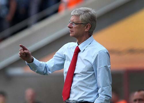 Arsenal bán Persie: Mà sao thấy nghẹn... - 2