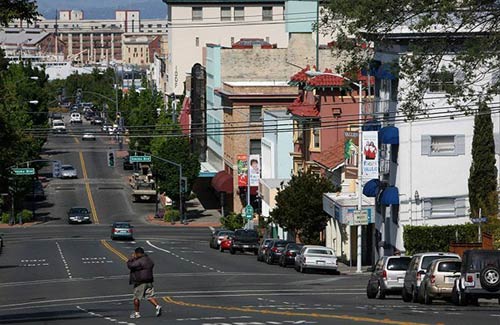 Mỹ chao đảo vì những vụ phá sản đình đám - 3