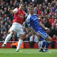 Bóng đá - Arsenal bắt đầu “tiêu hủy” Van Persie