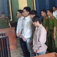 Pháp luật - Giết người do va chạm trong nhà vệ sinh