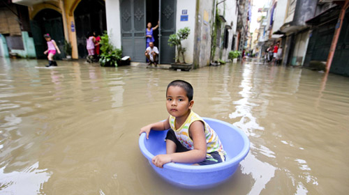 HN: Thau, bồn thành... phương tiện giao thông - 1