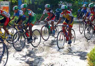 Chặng 7 giải xe đạp ĐBSCL 2012: Trật tự không đổi - 1