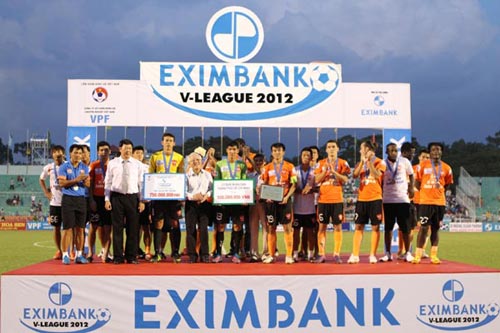 V-League: 2000 tỷ & đoạn kết xấu xí - 2