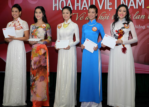 Ngọc Hân lần đầu xuất hiện ở Hoa hậu VN - 6