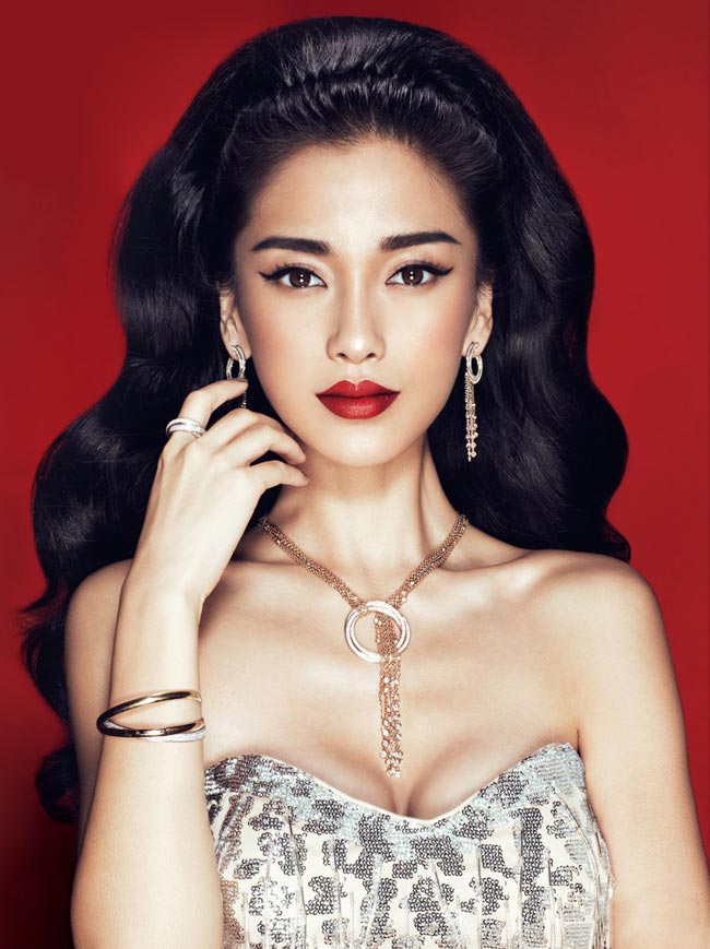 "Nữ hoàng dao kéo" lộng lẫy như đóa hồng - 7