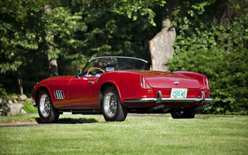 “Sốc” 1960 Ferrari California có giá 11 triệu đô - 1