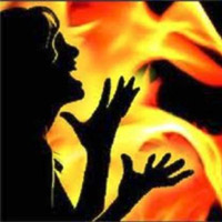 Pháp luật - Chồng trác táng còn tẩm xăng đốt vợ