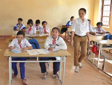 Phú Yên: Nhiều giáo viên sẽ mất phụ cấp - 1