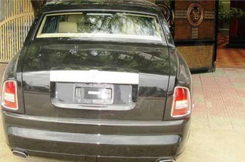 Phantom rồng 35 tỷ 'lượn' phố Hà Tĩnh không đeo biển - 3