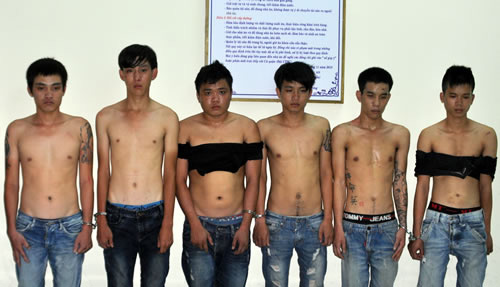 Mang súng đi bắn “tình địch” - 2