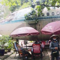 Tin tức trong ngày - Boeing 707 làm quán cóc giữa TP.HCM