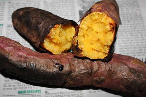 Món ăn vặt hấp dẫn quanh hồ con Rùa - 5