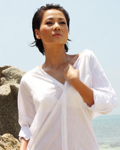 Thu Minh: Vẫn chờ mái ấm gia đình - 2