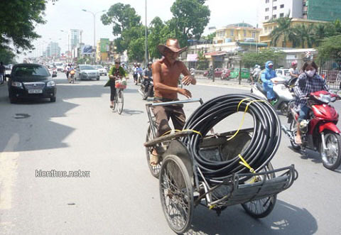 40 năm cởi trần đạp xích lô “ngoáy” - 4