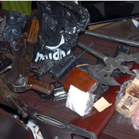 Pháp luật - "Kho" súng đạn và tiền trong nhà trùm ma túy