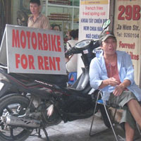 Tin tức trong ngày - Nghề ngồi mát hốt bạc ở phố cổ Hà thành