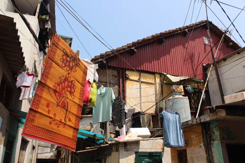 Hà Nội: Nhiều khu nhà gỗ... chờ cháy - 2