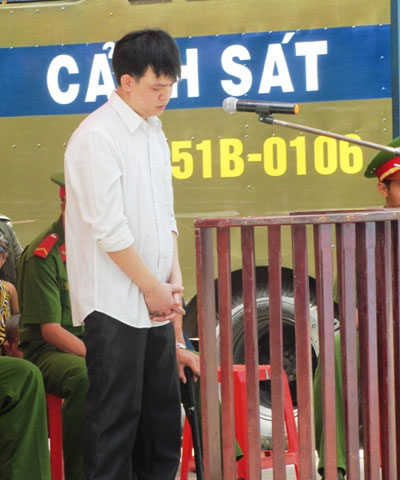 Sát thủ mỉm cười khi nhận án - 1