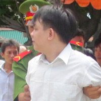 Pháp luật - Sát thủ mỉm cười khi nhận án