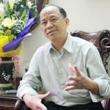 Thị trường - Tiêu dùng - “Đúng ra giá xăng còn tăng cao hơn”