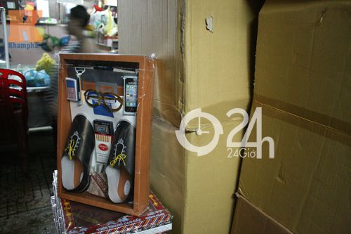 Iphone, Ipad, SH ngập làng... vàng mã - 13