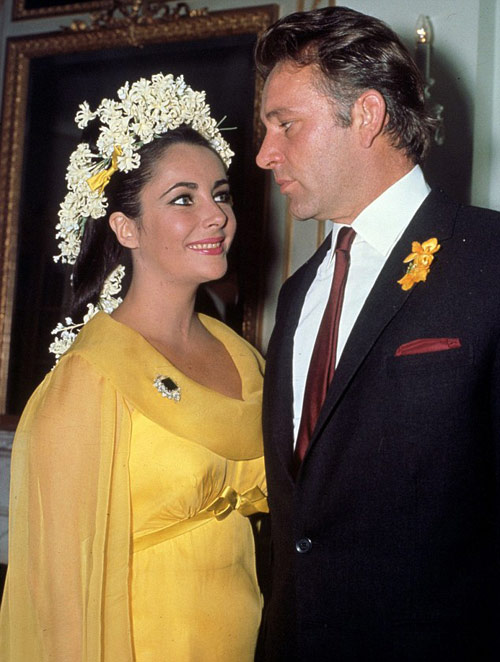 Lilo tái hiện chuyện tình Elizabeth Taylor - 5