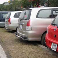 Ô tô - Xe máy - Dịch vụ thuê xe tự lái méo mặt vì ế khách