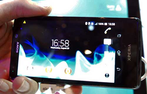 Cuộc chiến "bom tấn" giữa các đại gia công nghệ - 4