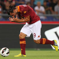 Bóng đá - Pha tung móc ngẫu hứng đẹp nhất V1 Serie A