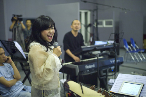 Thanh Lam dốc lòng vì Quốc Trung - 1