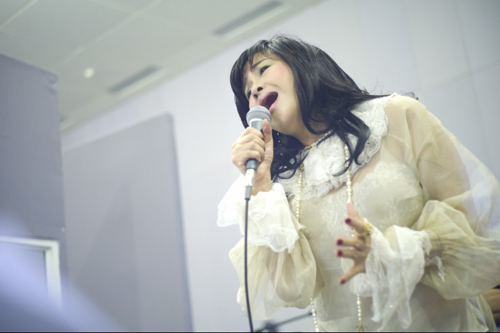 Thanh Lam dốc lòng vì Quốc Trung - 4