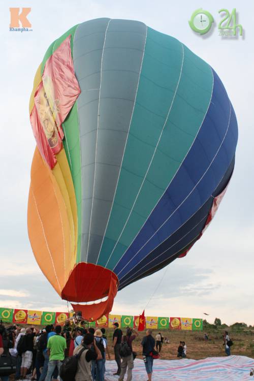 Đoàn xe "rồng lửa" náo loạn Mũi Né - 3