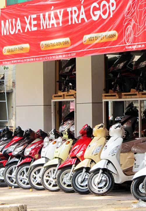 Thị trường xe máy thời “loạn giá” - 1
