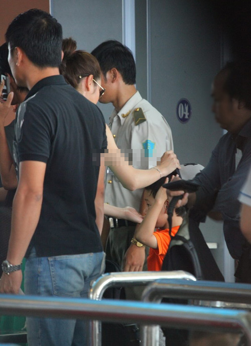 Con Jennifer Phạm thân người yêu của mẹ - 12