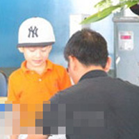  - Con Jennifer Phạm thân người yêu của mẹ