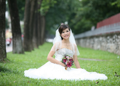 Thiếu nữ Hà Nội rạng rỡ làm cô dâu - 12