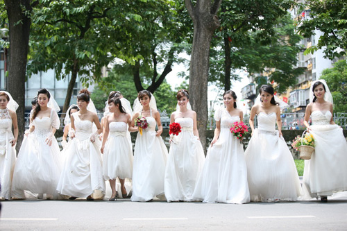 Thiếu nữ Hà Nội rạng rỡ làm cô dâu - 9