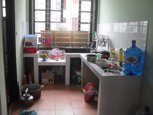 Dân nhà C8 bị cháy đang sống ra sao? - 7