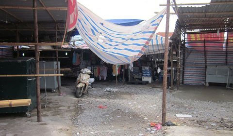 Chợ công nhân đìu hiu mùa bão giá - 2