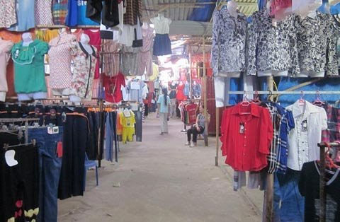 Chợ công nhân đìu hiu mùa bão giá - 4